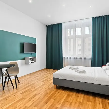 Centrum Dworzec Pkp Self Check-in 24h *