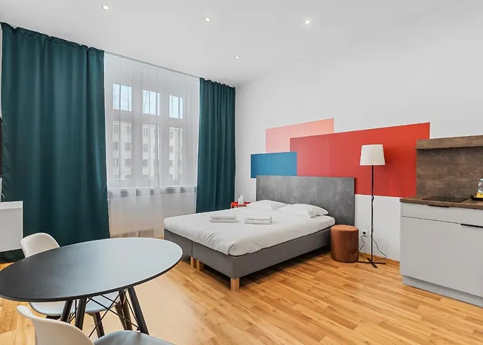 Centrum Dworzec Pkp Self Check-in 24h *