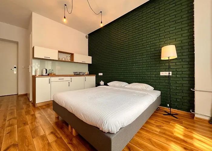 Centrum Dworzec Pkp Self Check-in 24h *